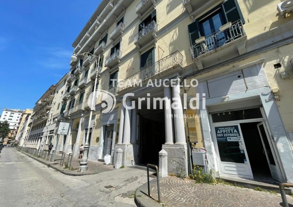 negozio in affitto a Salerno in zona Centro Città