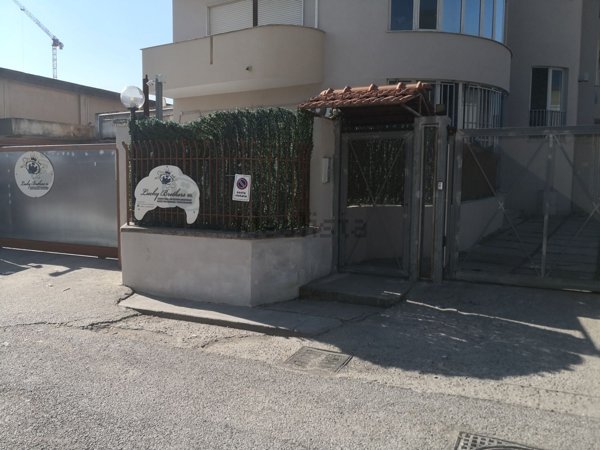 locale commerciale in affitto a Salerno in zona San Leonardo