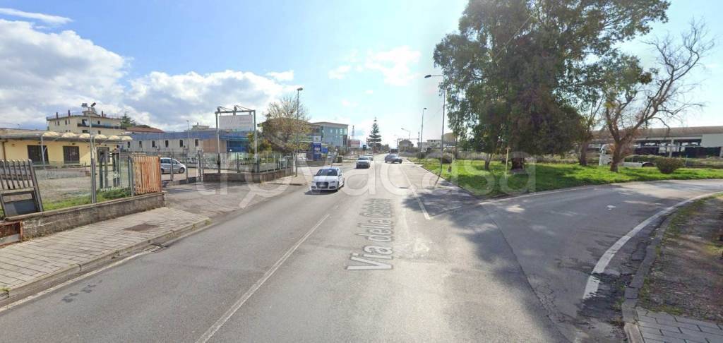 negozio in affitto a Salerno in zona Fuorni