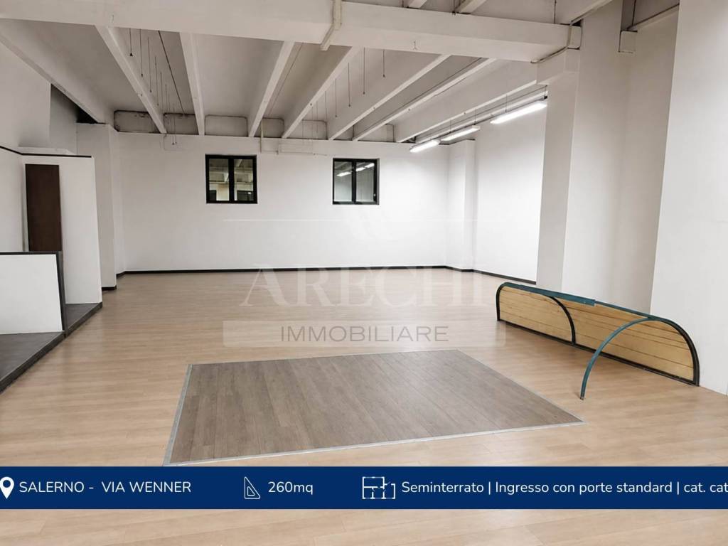 locale commerciale in affitto a Salerno in zona Zona Industriale