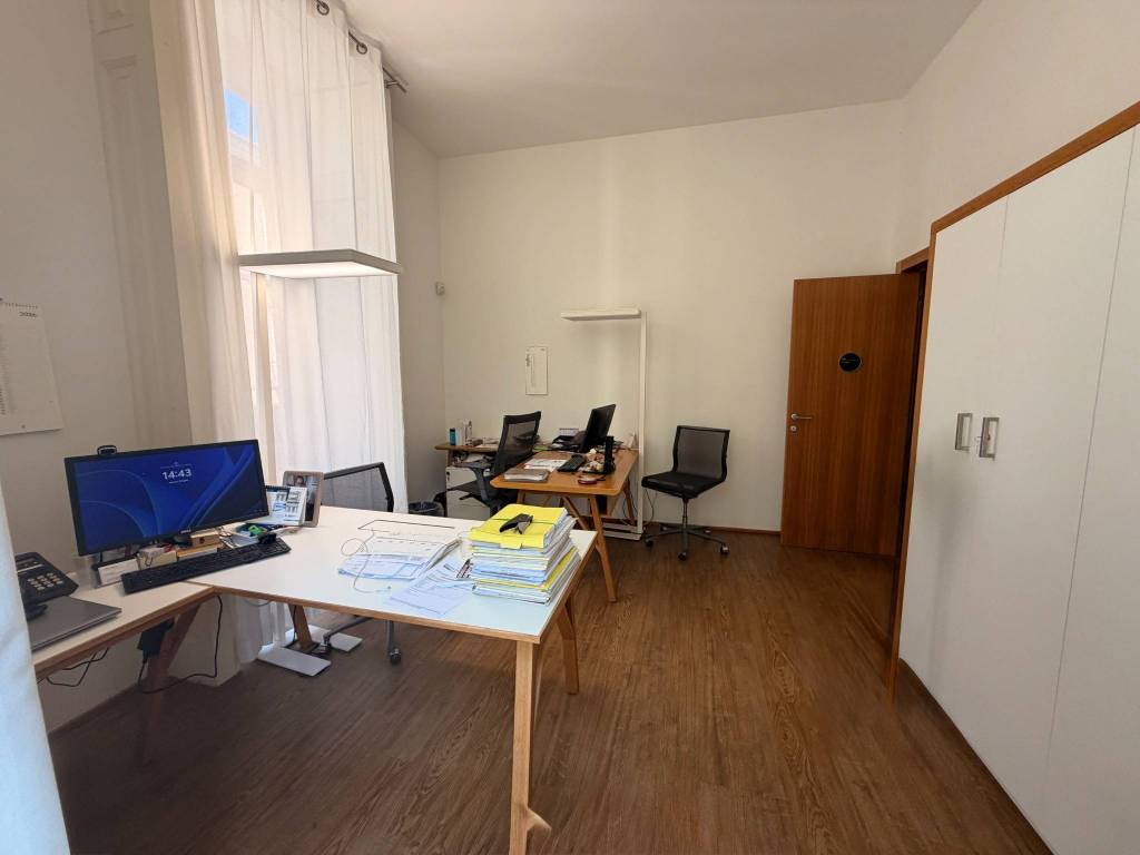 ufficio in affitto a Salerno in zona Centro Città