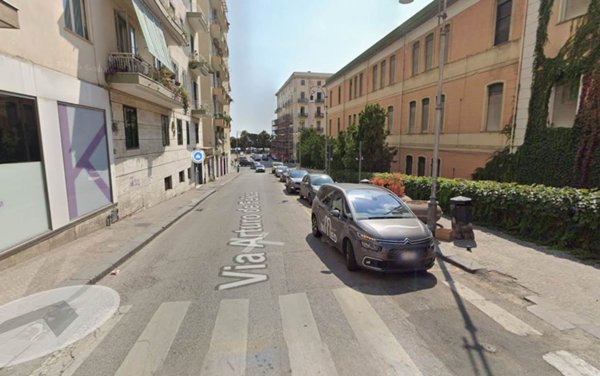 negozio in affitto a Salerno in zona Centro Città