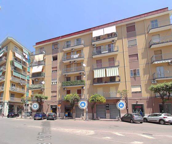 negozio in affitto a Salerno in zona Pastena