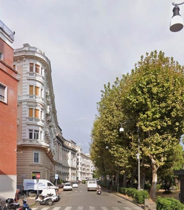 negozio in affitto a Salerno in zona Centro Città