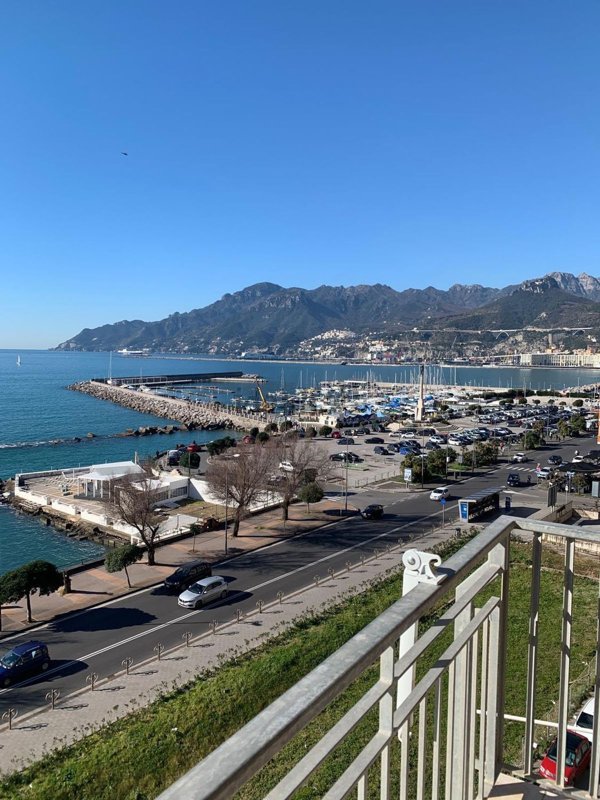 appartamento in affitto a Salerno in zona Centro Città