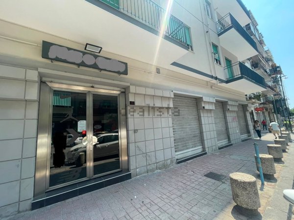 locale commerciale in affitto a Salerno in zona Irno