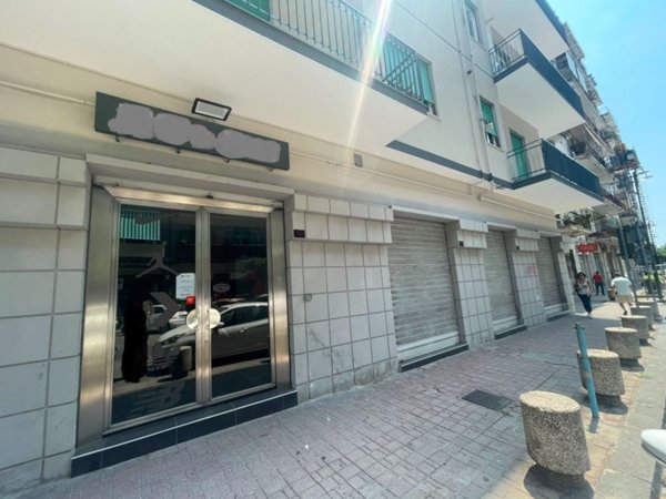 negozio in affitto a Salerno in zona Irno