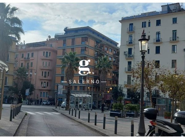 appartamento in affitto a Salerno in zona Centro Città