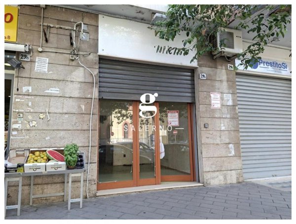 locale commerciale in affitto a Salerno