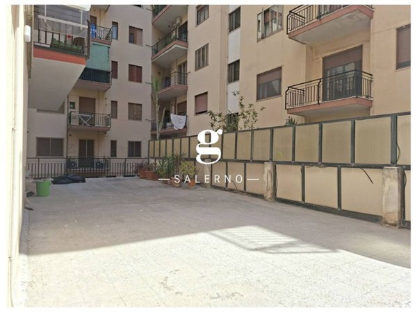 appartamento in affitto a Salerno in zona Centro Città
