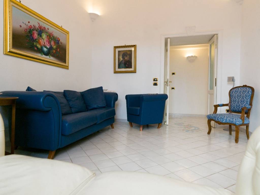appartamento in affitto a Salerno in zona Centro Città