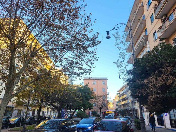 ufficio in affitto a Salerno in zona Torrione