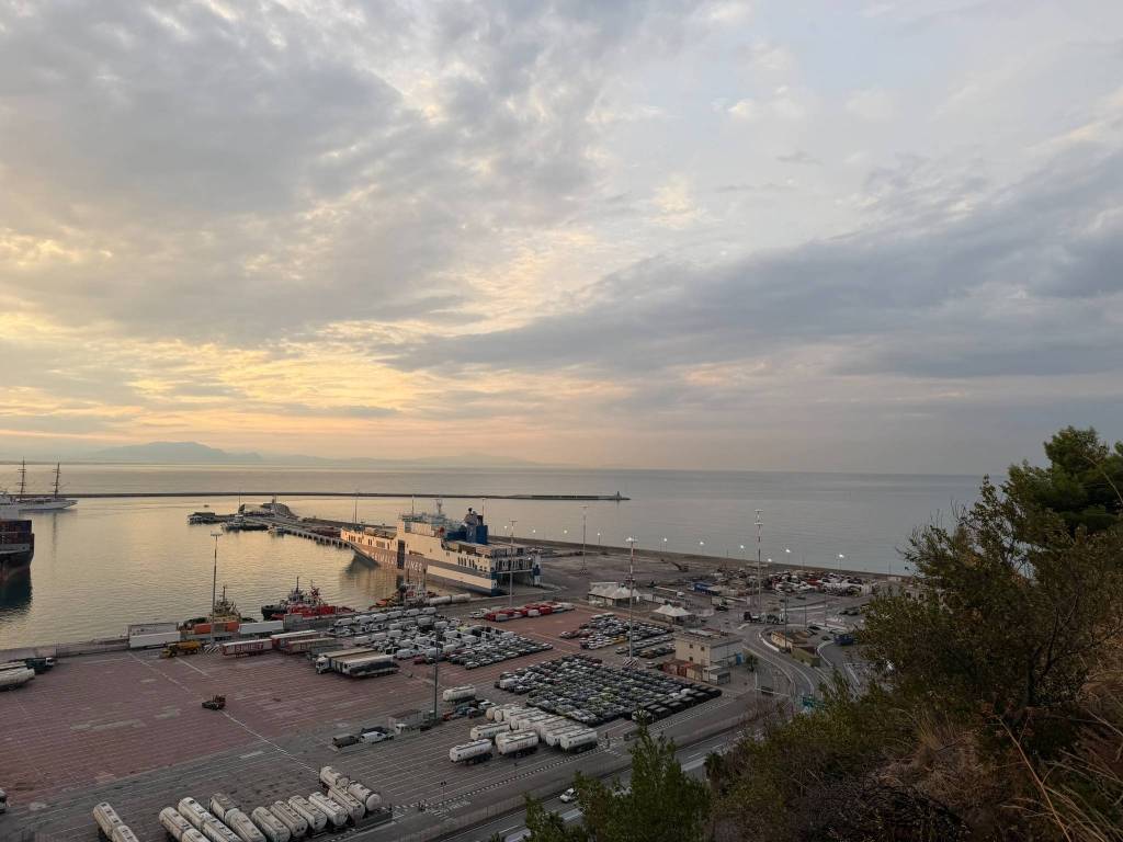 appartamento in affitto a Salerno in zona Centro Città