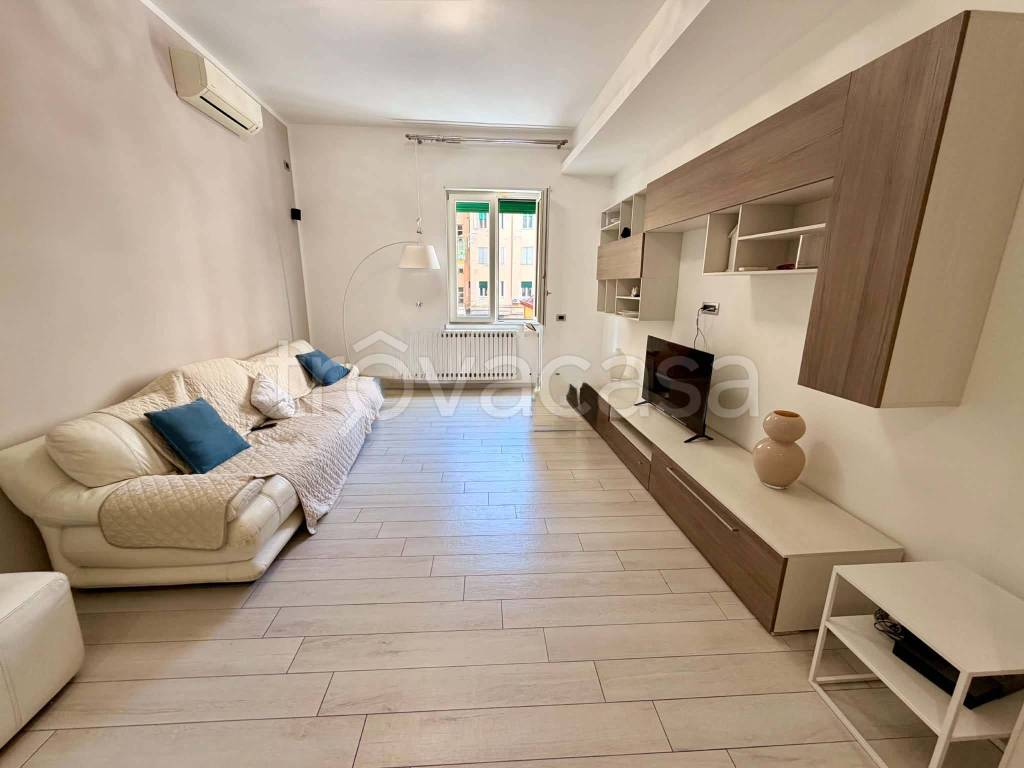 appartamento in affitto a Salerno in zona Pastena