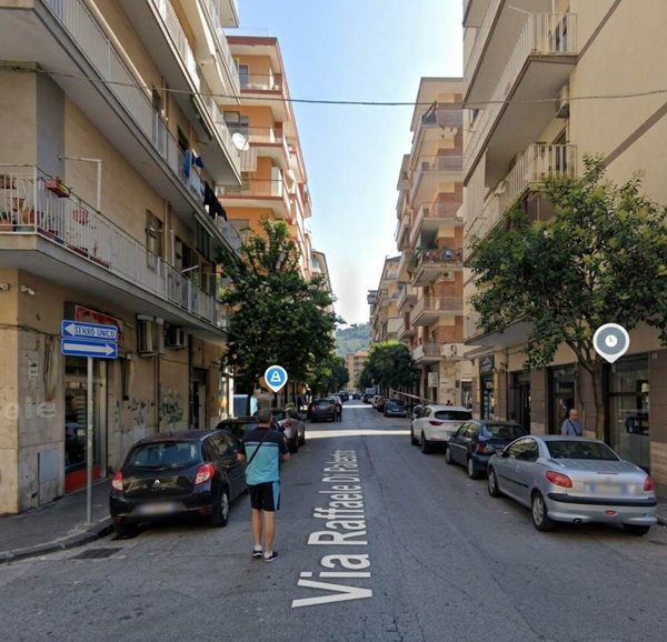 locale commerciale in affitto a Salerno in zona Mercatello