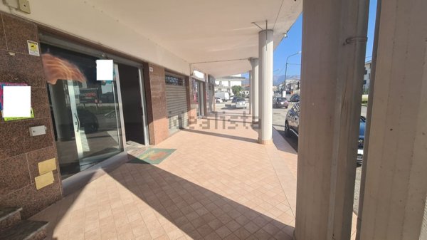 locale commerciale in affitto a San Cipriano Picentino in zona Campigliano