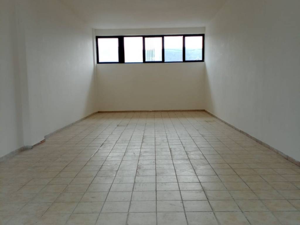 negozio in affitto a San Cipriano Picentino in zona Campigliano