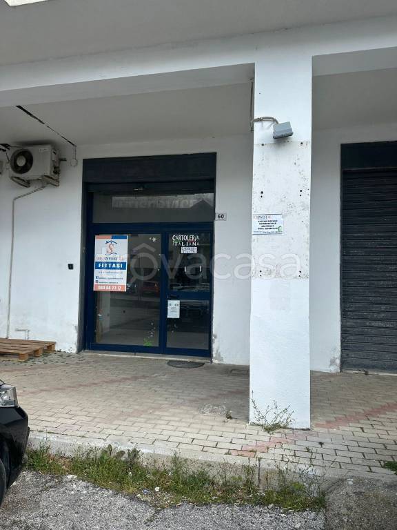 negozio in affitto a San Cipriano Picentino in zona Campigliano