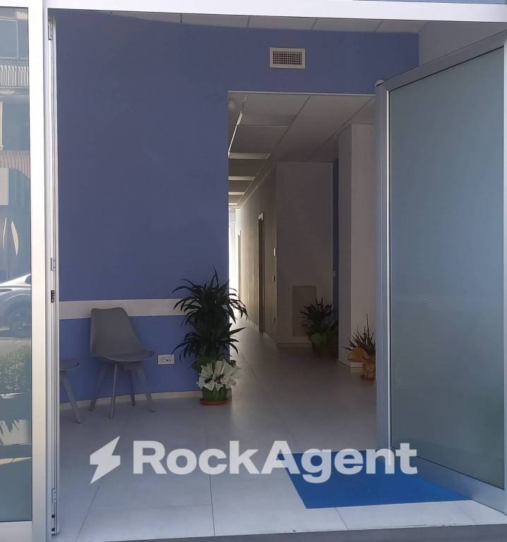 ufficio in affitto a Sant'Egidio del Monte Albino