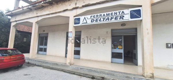 locale commerciale in affitto a Sant'Egidio del Monte Albino