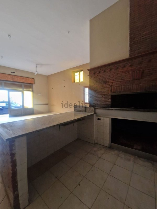 locale commerciale in affitto a Sant'Egidio del Monte Albino