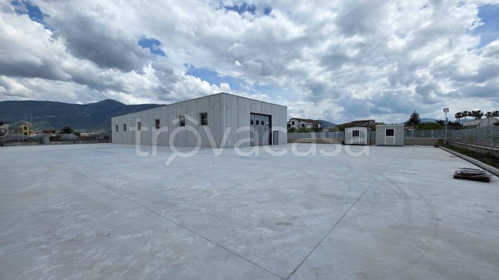 locale commerciale in affitto a San Valentino Torio