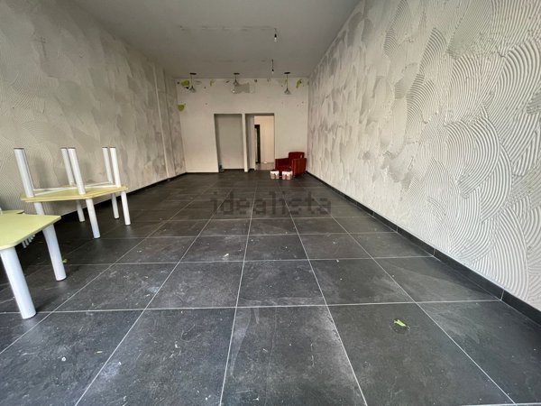 locale commerciale in affitto a Sarno
