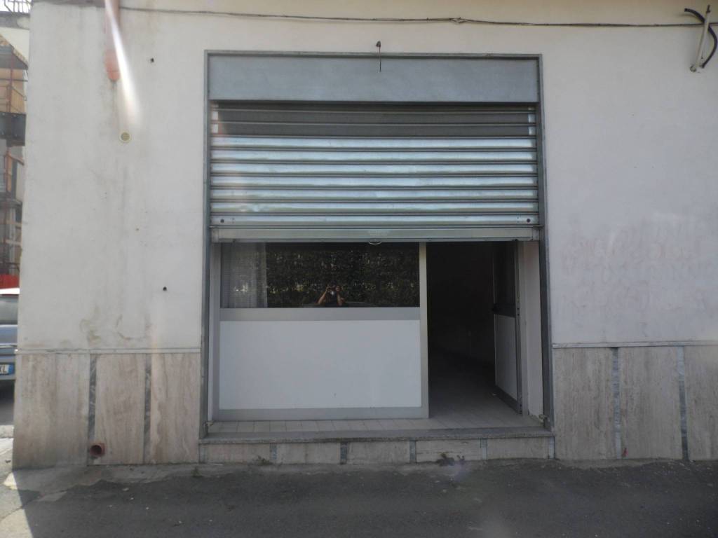 negozio in affitto a Sarno