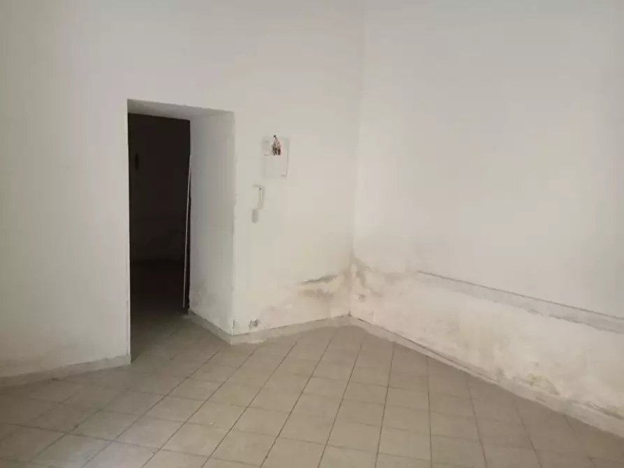 locale commerciale in affitto a Sarno