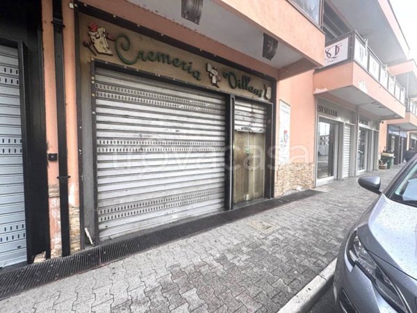 negozio in affitto a Sarno