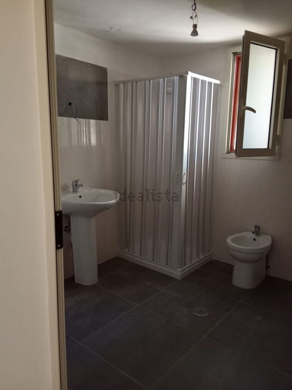 locale commerciale in affitto a Sarno