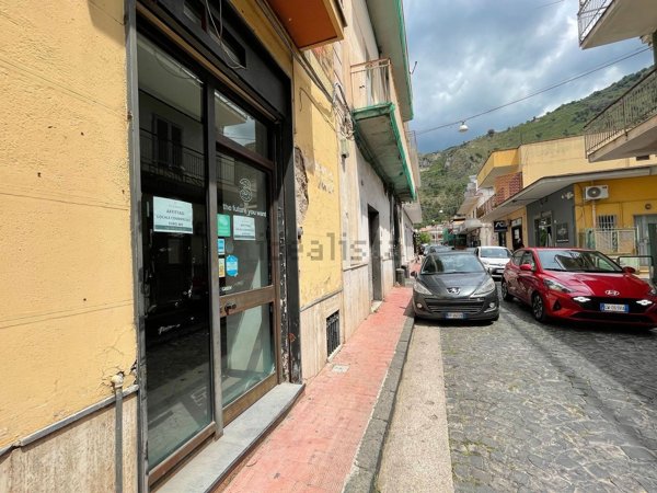 locale commerciale in affitto a Sarno