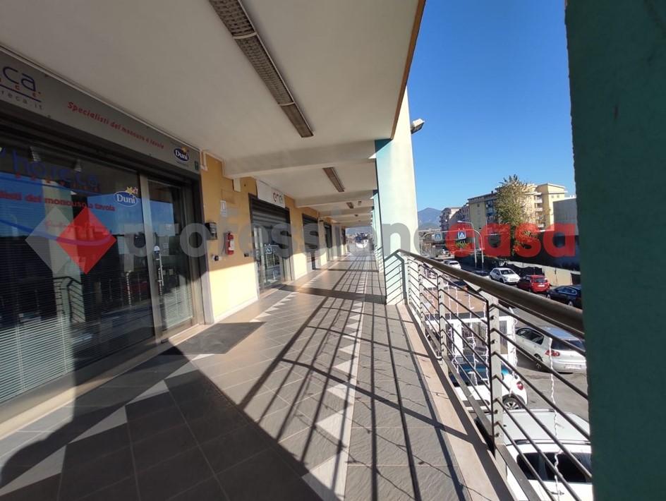 locale commerciale in affitto a Scafati