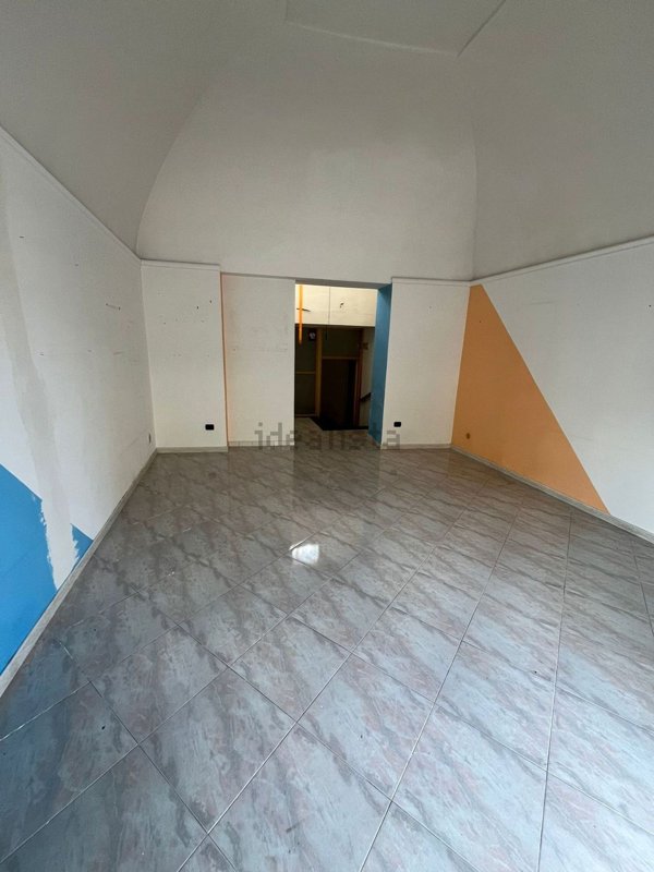 locale commerciale in affitto a Scafati