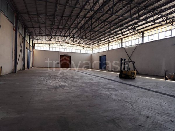 locale commerciale in affitto a Scafati