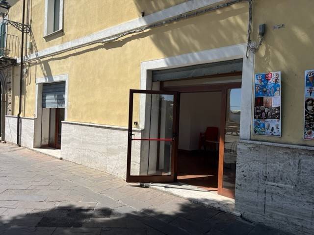 negozio in affitto a Torchiara