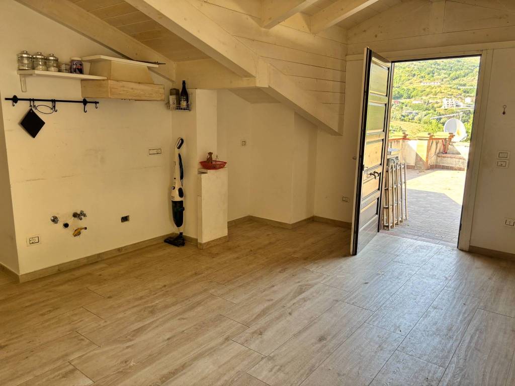 appartamento in affitto a Torchiara