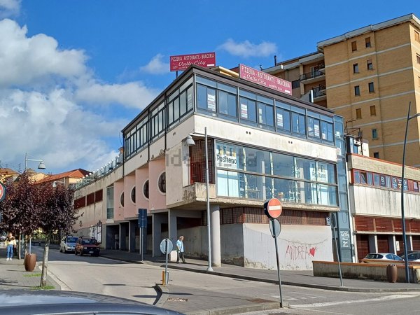 negozio in affitto a Vallo della Lucania