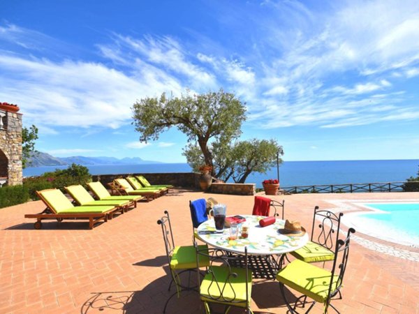 casa indipendente in affitto a Vibonati in zona Villammare