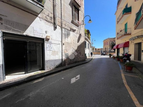 locale commerciale in affitto a Vietri sul Mare