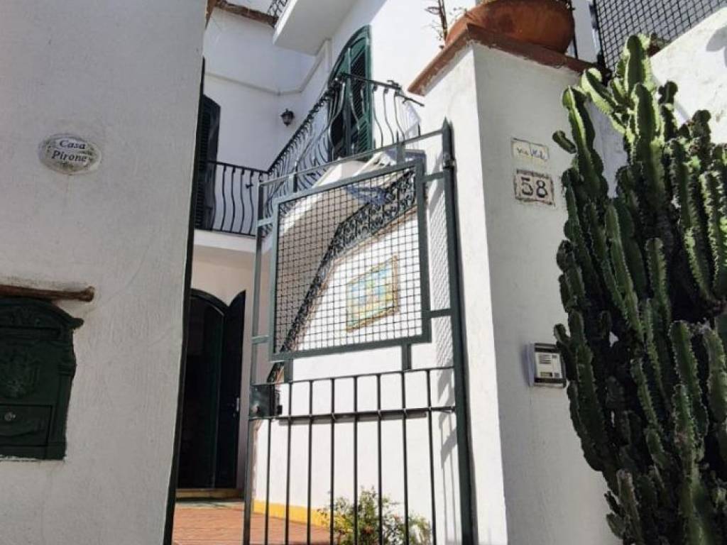 appartamento in affitto a Vietri sul Mare in zona Albori