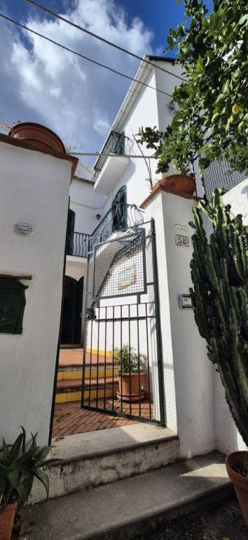 appartamento in affitto a Vietri sul Mare in zona Albori