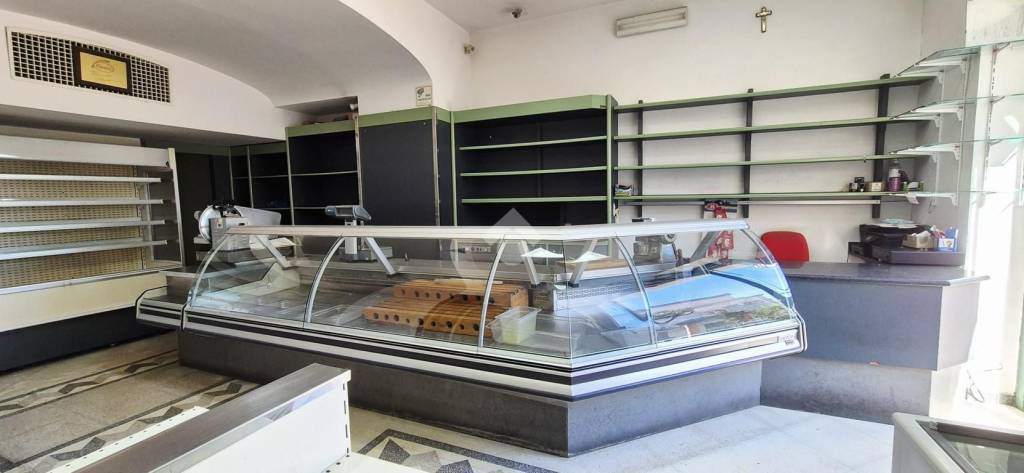 negozio in affitto a Vietri sul Mare in zona Dragonea