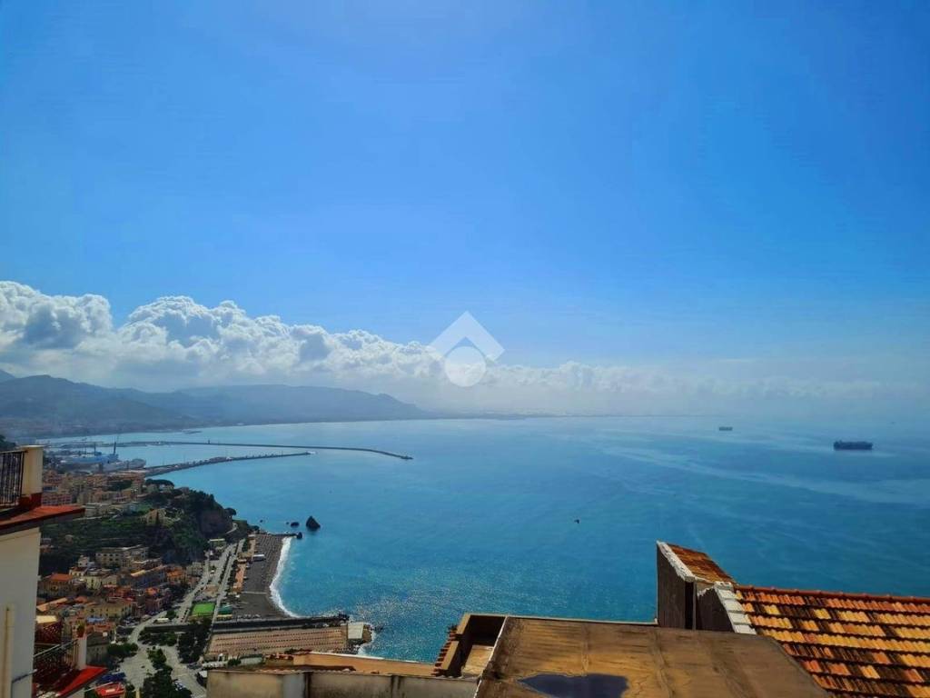 appartamento in affitto a Vietri sul Mare in zona Raito