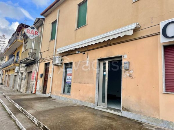 negozio in affitto a Bellizzi