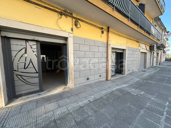 negozio in affitto a Bellizzi