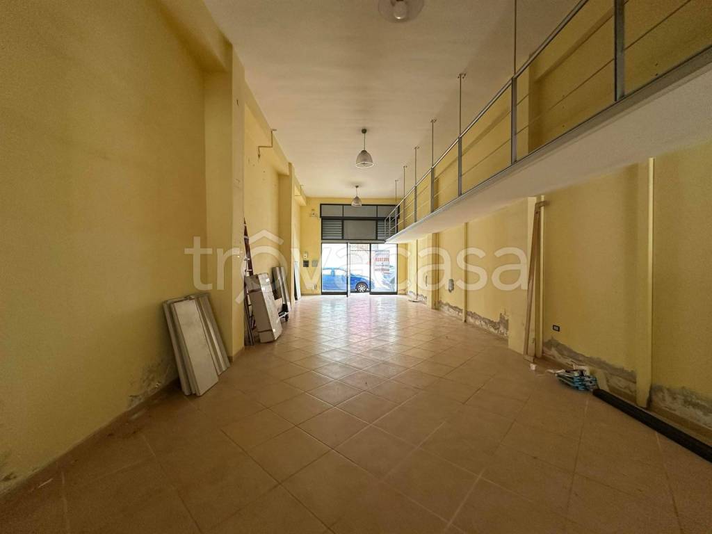 negozio in affitto a Bellizzi
