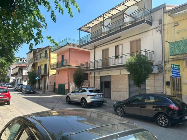 negozio in affitto a Bellizzi