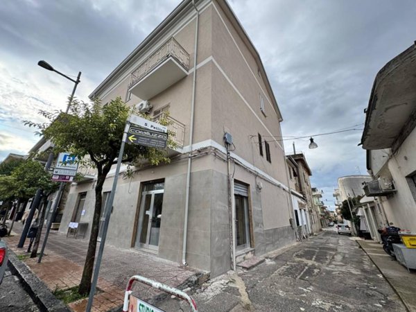 negozio in affitto a Bellizzi