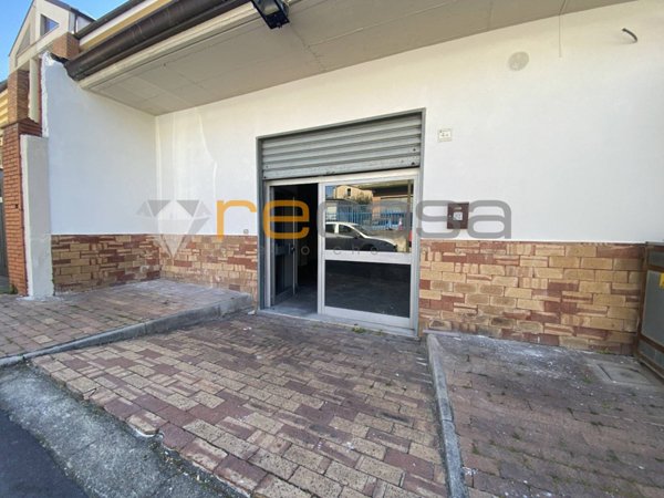 locale commerciale in affitto a Bellizzi